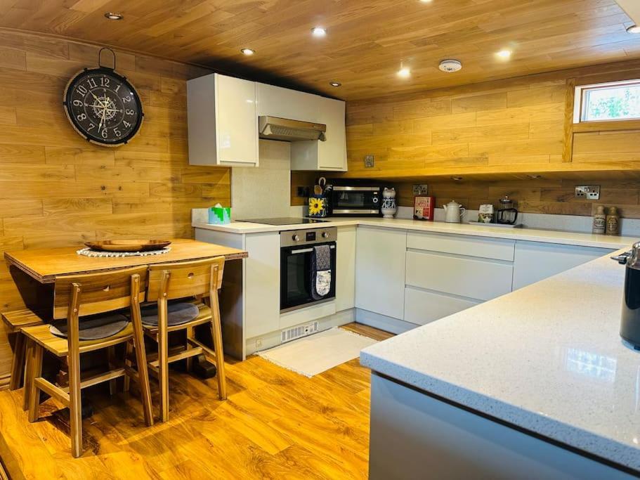 Unique Houseboat Experience I Central City Break York Esterno foto